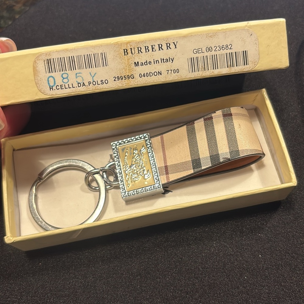 NIB BURBERRY VINTAGE CIRCA 1985 KEYCHAIN - Picture 8 of 8